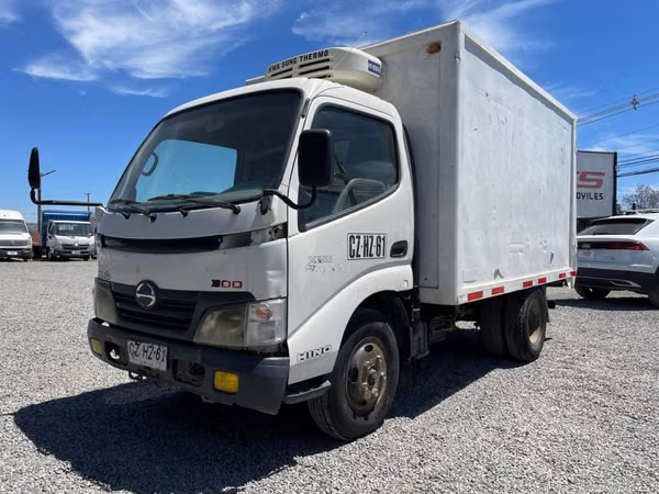 HINO XZU 300 CITY 2011