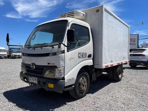 HINO XZU 300 CITY 2011