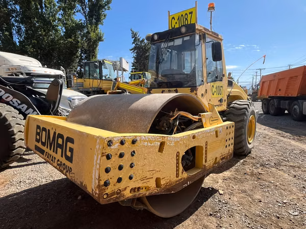 Rodillo Compactador BOMAG BW226 DH - 2010