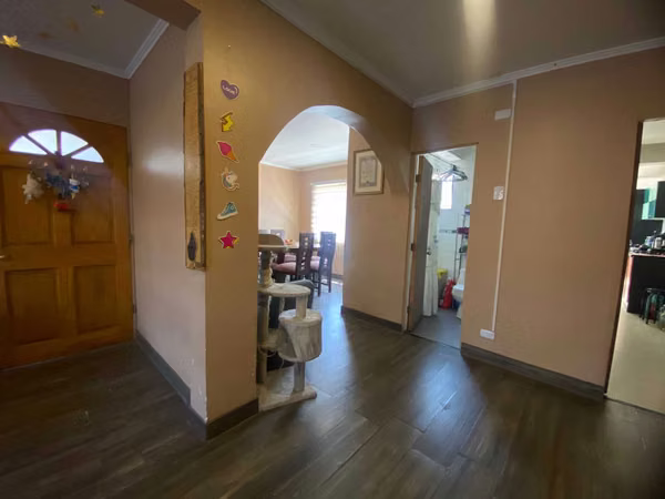 Luminoso Hogar Ideal para Inversión (132409)