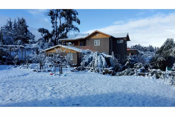 Terreno 1.000mts con 2 casas en lo cañas