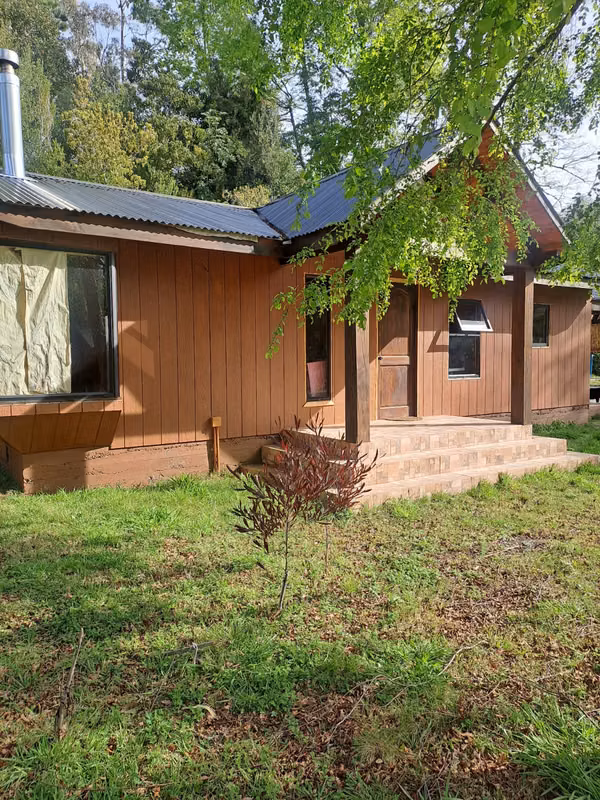 se vende parcelas con 2 casa cerca de pucon