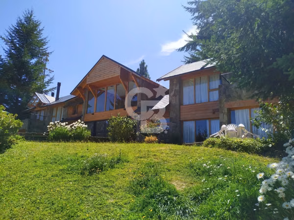 Complejo Turístico En Villa La Angostura.
