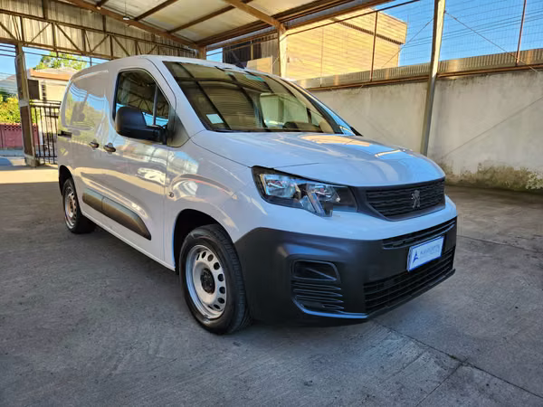 Peugeot partner 1.5 Hdi FULL EQUIPO año 2023, RECIBO VEHICULOS