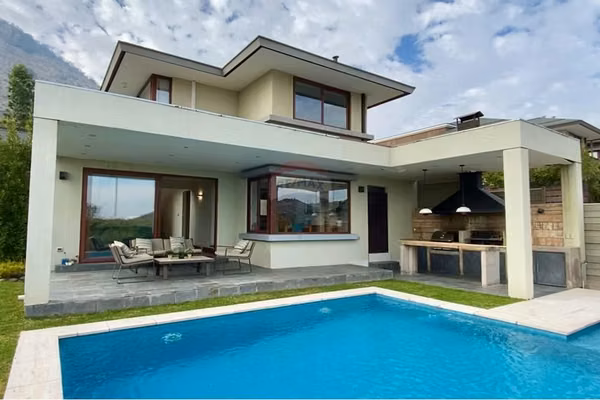 Casa en condominio en san carlos de apoquindo