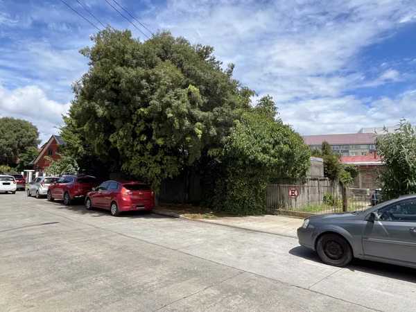 Se vende Terreno en calle Janequeo