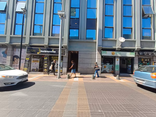 OFICINA EN EL CENTRO DE COQUIMBO EN ARRIENDO // EDIFICIO DIEGO PORTALES