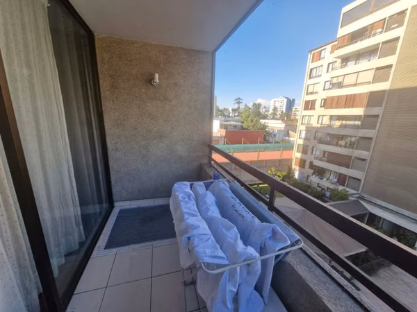 Grace Kelm Vende  depto excelente ubicación de 2 dorm 2 baños con est y bodega en barrio República, Santiago