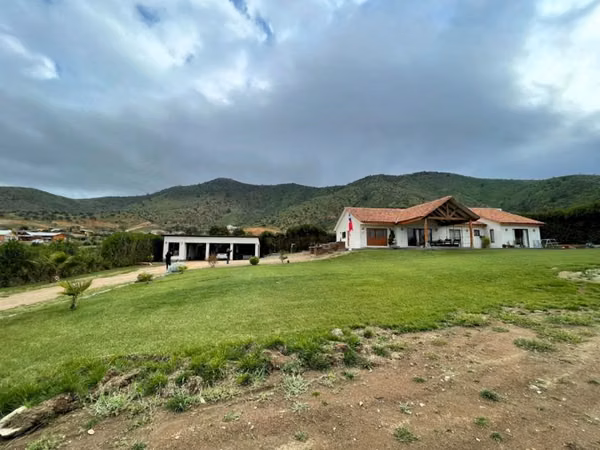 Se Vende Hermosa Parcela Con 2 Casas En Padre Hurtado