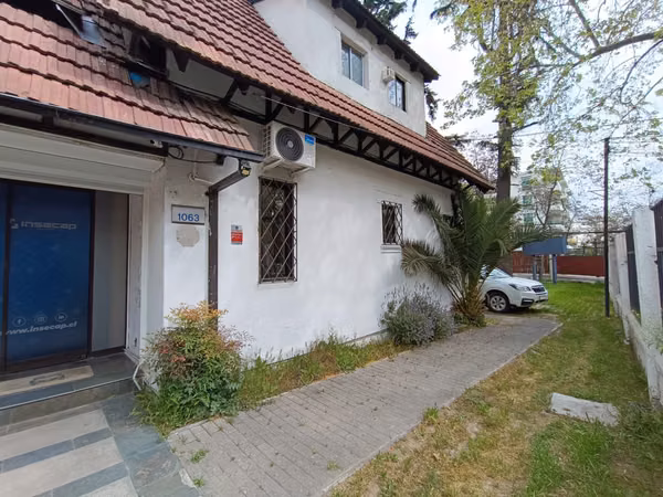Se Vende Oficina-terreno Comercial En Esquina De Providencia