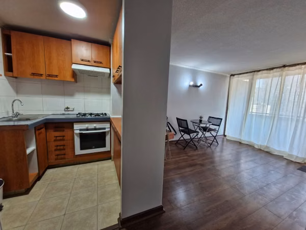 Grace Kelm Vende Depto IMPECABLE de 42 m2/ 1 dorm en suite C/bod en Santiago