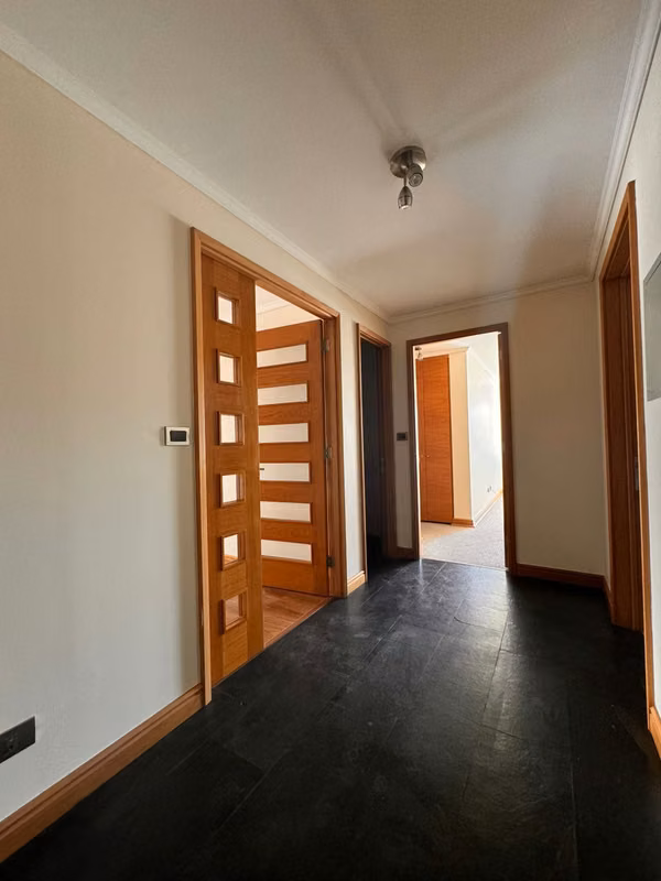 GRAN DEPARTAMENTO EN ARRIENDO SECTOR AV ALEMA (139308)