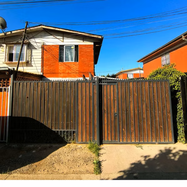 VENTA CASA 2 PISOS EL BOSQUE