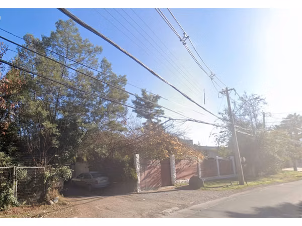 Terreno con vista al Valle de Santiago en exclusivo sector de  La Reina Alta