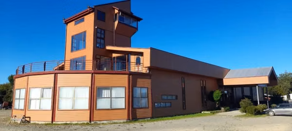 Venta Edificio y amplio terreno
