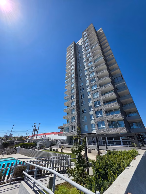 Excelente Oportunidad de Venta – Amplio Departamento en La Herradura con Vista al Mar