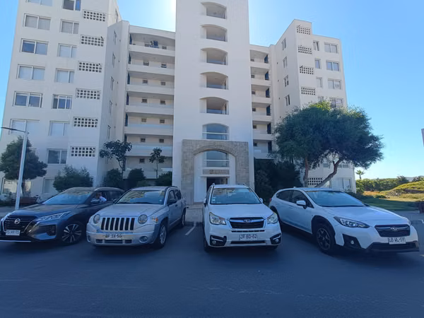 DEPARTAMENTO EN ARRIENDO EN EL EXCLUSIVO CONDOMINIO SERENA GOLF, LA SERENA.