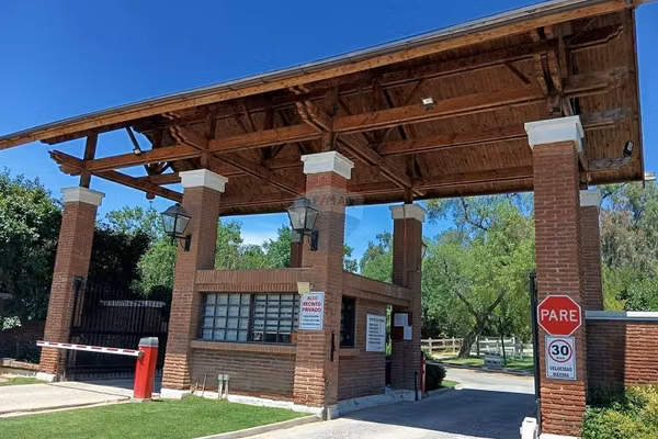 Terreno 5.000 m2 en maría pinto