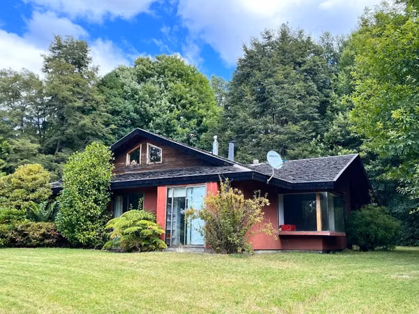 HERMOSA CASA EN CONDOMINIO PARQUE DEL LAGO A 4KM DEL HOSPITAL DE VILLARRICA