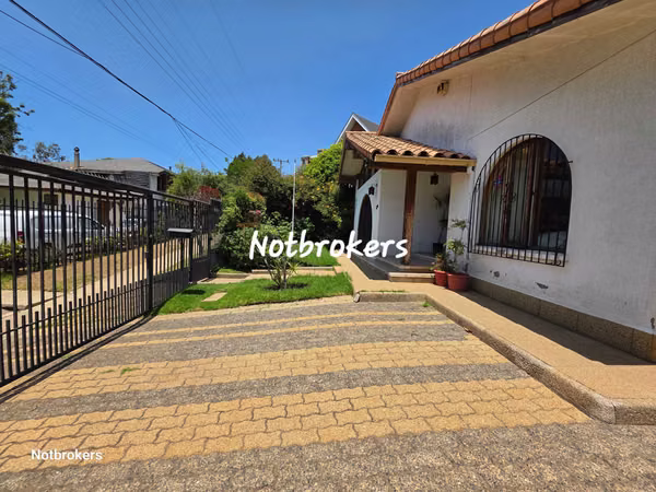Casa Amplia y Luminosa 4D4B  (142213)