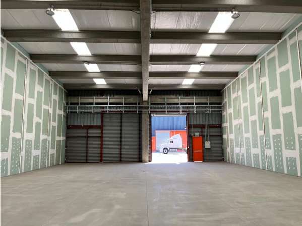 Arriendo bodega de 388 m2 en Parque Industrial, Lampa.