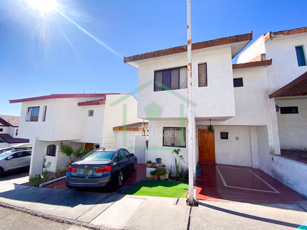 CASA CONDOMINIO PORTOBELLO