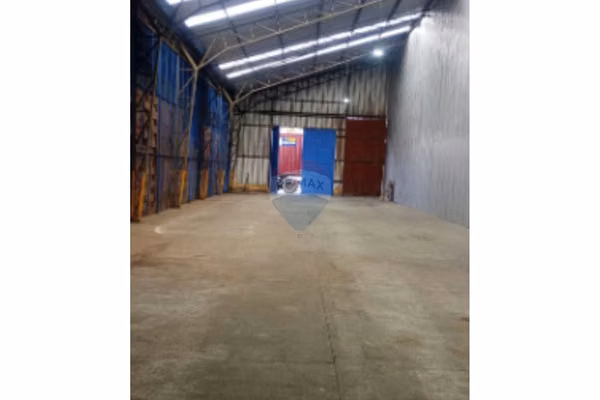 Bodegas 425m² muelle, seguridad perimetral