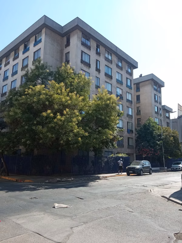 DEPARTAMENTO A 1 CUADRA DE ESTACIÓN CUMMING Y SANTA ANA.