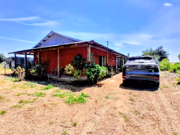 Parcela 6800m², con casa, 3 dorm. 1 baño