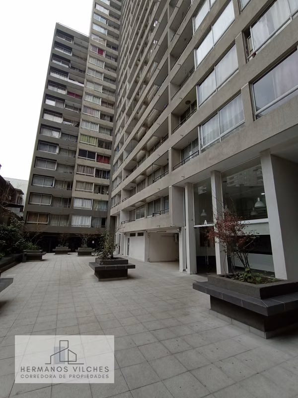 Dpto. 1 Dorm / 1 Baño / Calle Mario Kreutzberger, Metro Santa Ana  L2 y L5.-