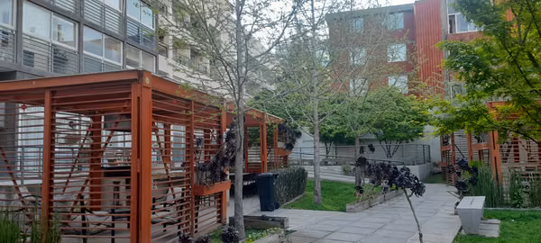Vendo departamento de 3 habitación 2 baños 100 mts con un balcón en 180 grados orientación norte
