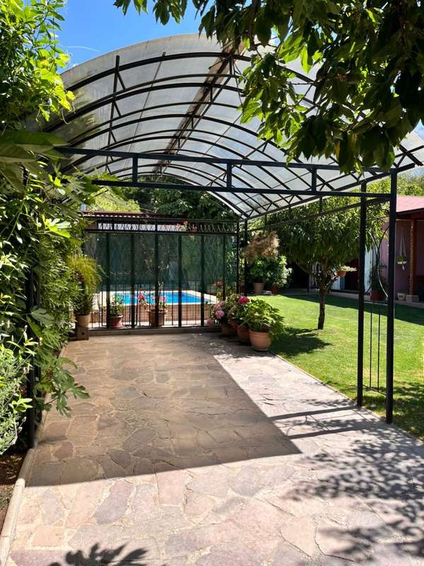 VENDO PARCELA CON CASA 4D/3B PISCINA QUINCHO EL CA