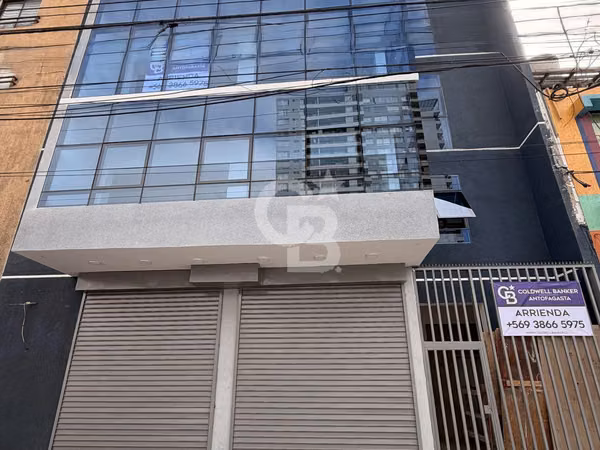 Moderno Edificio, Uso Comercial, Centro