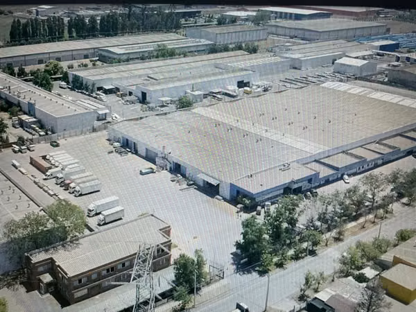 Bodegas En Arriendo 777 y 360 m2