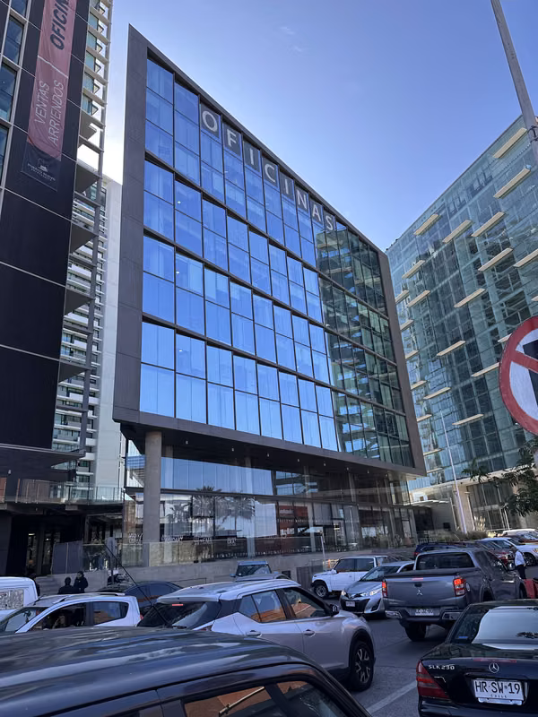VENTA OFICINA EDIFICIO SINGULAR