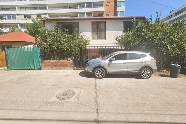 Oportunidad en ñuñoa gran casa en pasaje cerrado