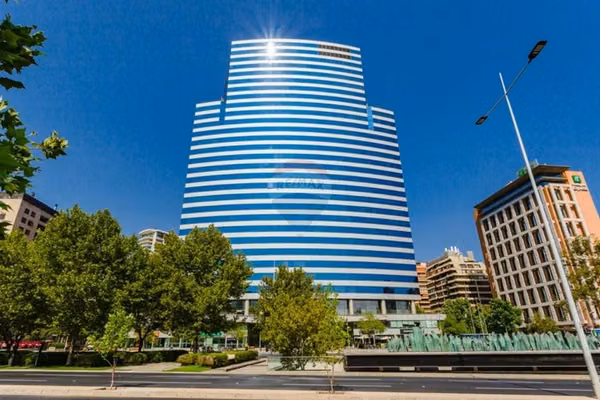 Oficina en arriendo edificio millenium