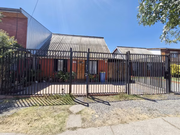 Casa amplia, Calle José Miguel Carrera acepto subsidio Ds1, Crédito Hipotecario, Leasing y Efectivo