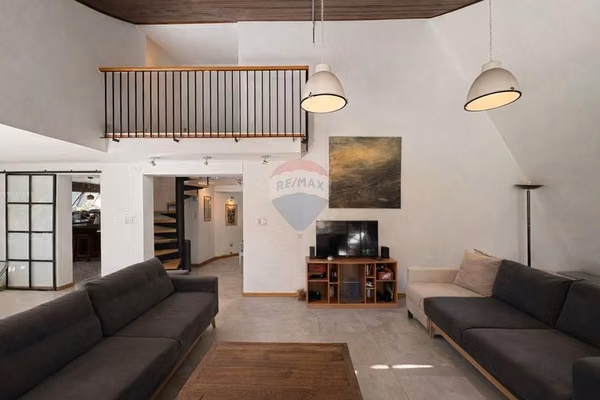 Oportunidad dúplex remodelado