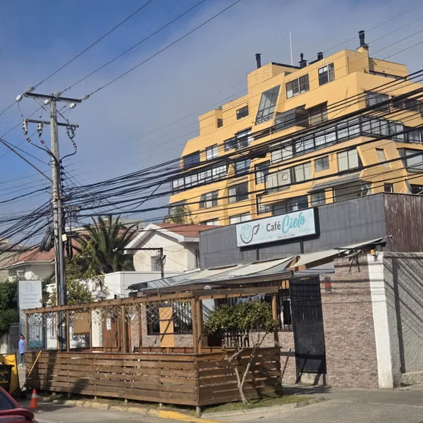 Derecho a LLave Café Restaurant Viña del Mara