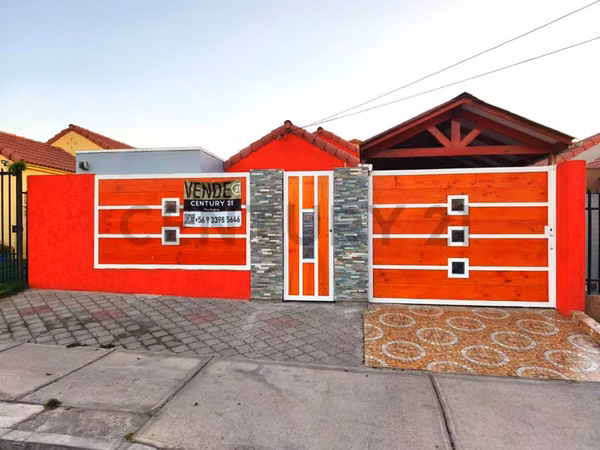 En venta casa renovada, Peñuelas