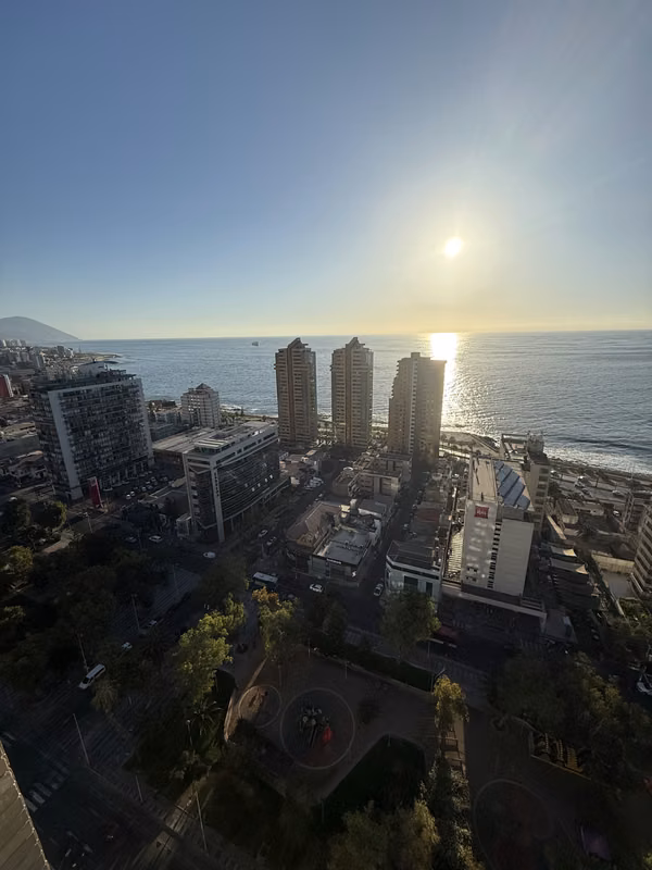Comparto departamento sector avenida Brasil con vista al mar