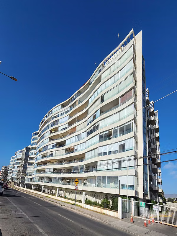 Arriendo departamento de marzo a diciembre en avenida del Mar en La Serena