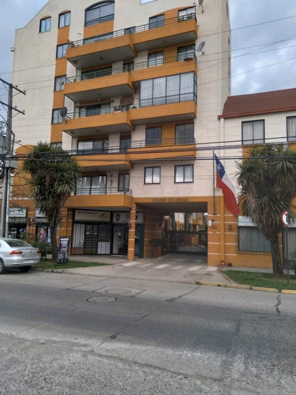 Depto en quinto piso, 3 dormitorios, 2 baños,estacionamiento
