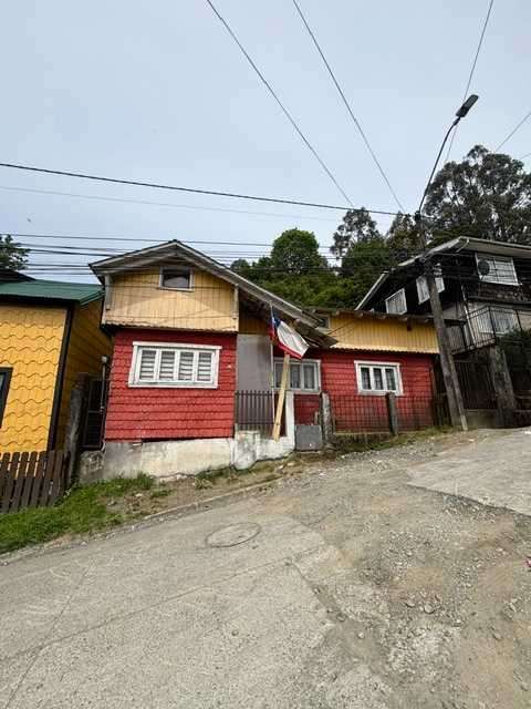 AMPLIA CASA PARA INVERSION EN BARRIO PUERTO (150232)