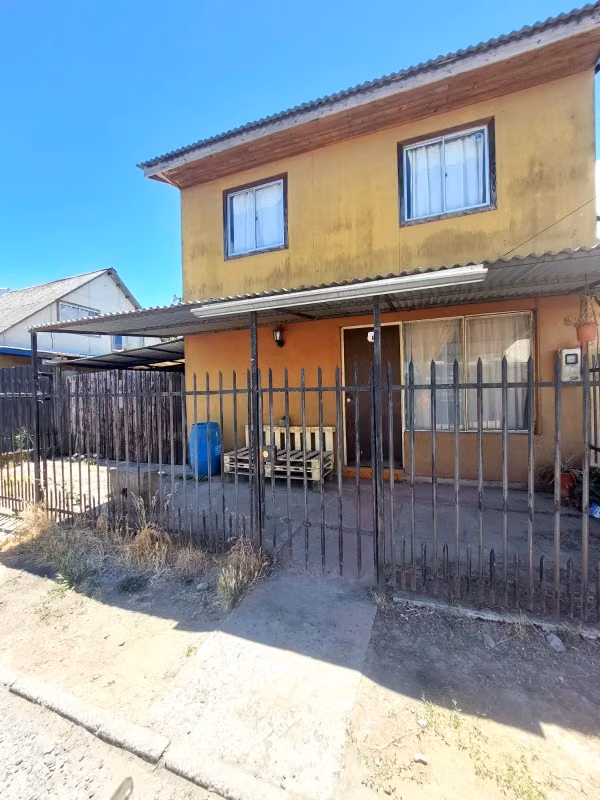 Vendo casa en la ciudad de Molina  séptima región