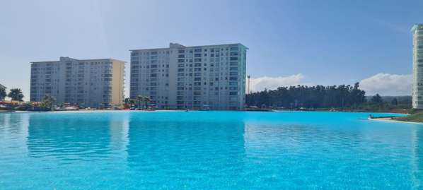 Vive o invierte en Algarrobo Depto Amoblado en Laguna Bahía