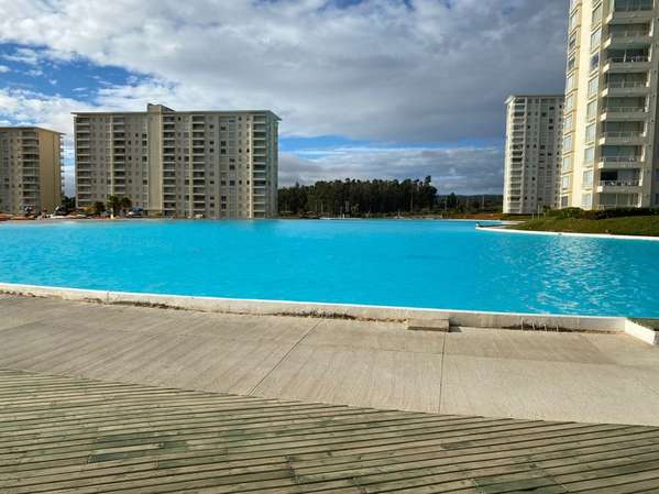 Arrienda en Algarrobo:  Luminoso Dpto.  en Laguna Bahía