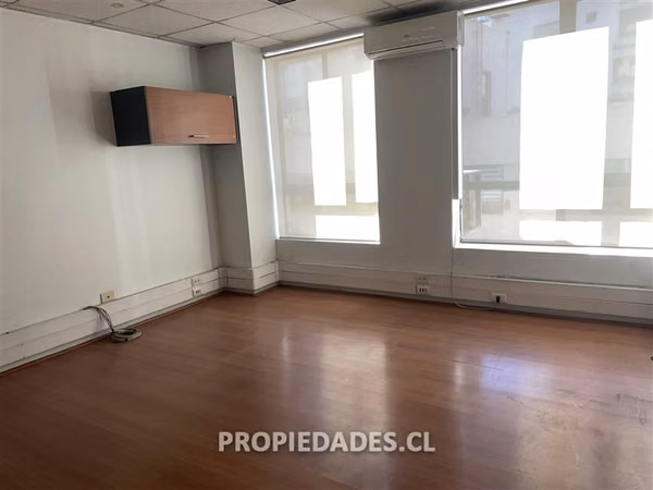 Oficina arriendo Las Condes / 7 privados/San Sebastián / 3BX