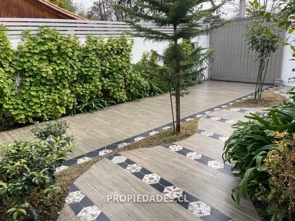 Casa en venta de 5 dorm. en La Reina